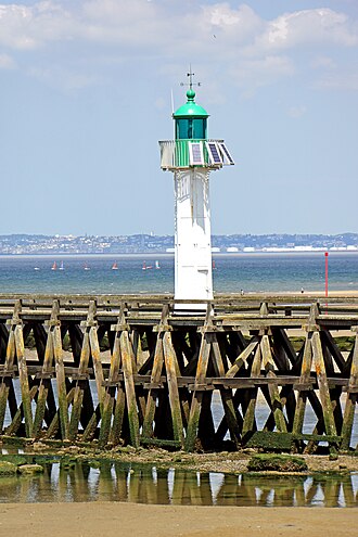 Photo of Deauville lighthouse