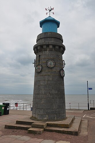 Photo of Teignmouth lighthouse