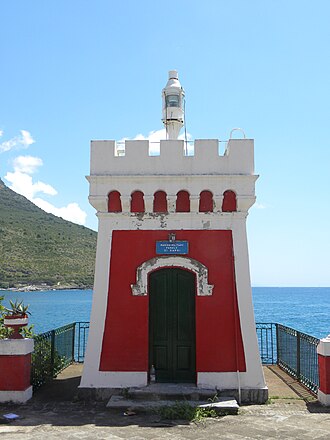 Photo of Punta del Fortino lighthouse