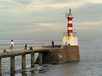 Photo of Amble South Pier light